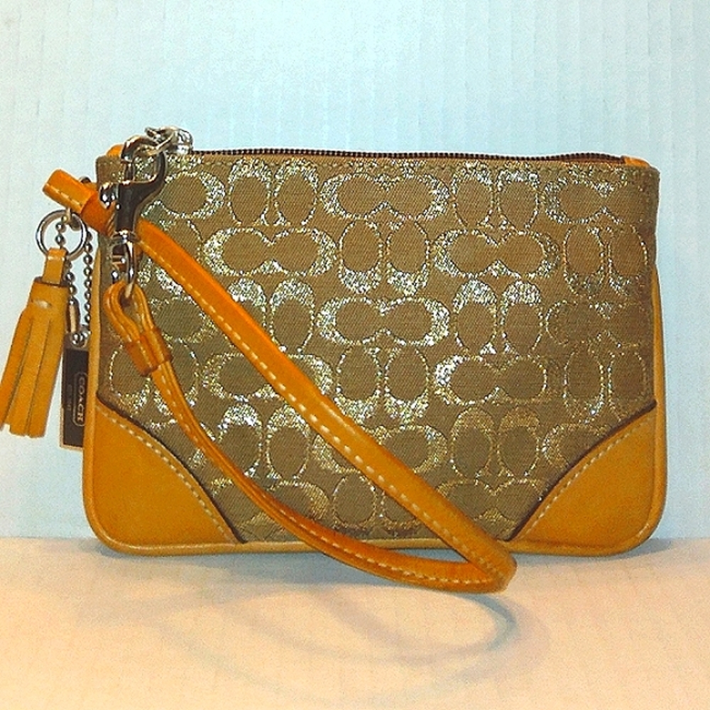 Must See! Amazing Vintage COACH Metallic Signature Optic Small Wristlet